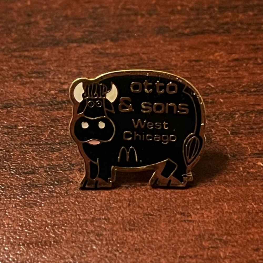 Vintage McDonald’s Otto & Sons Stockyards West Chicago Cow Employee Hat Pin